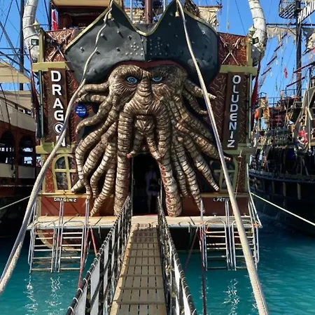 Ng Hisar Φετιγιέ
